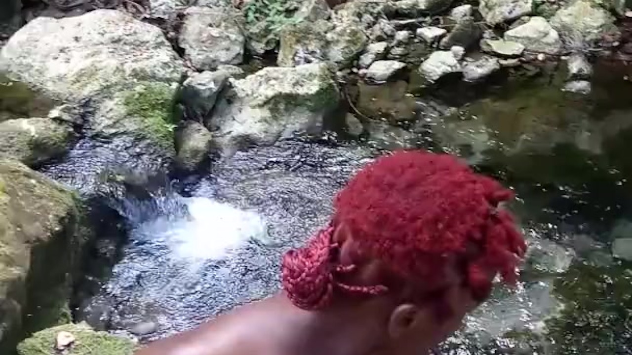 Ruiva novinha exibindo peitos grandes em público ação ao ar livre - Vídeo de sexo grátis - RedTube