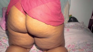 Big latina showing her big ass