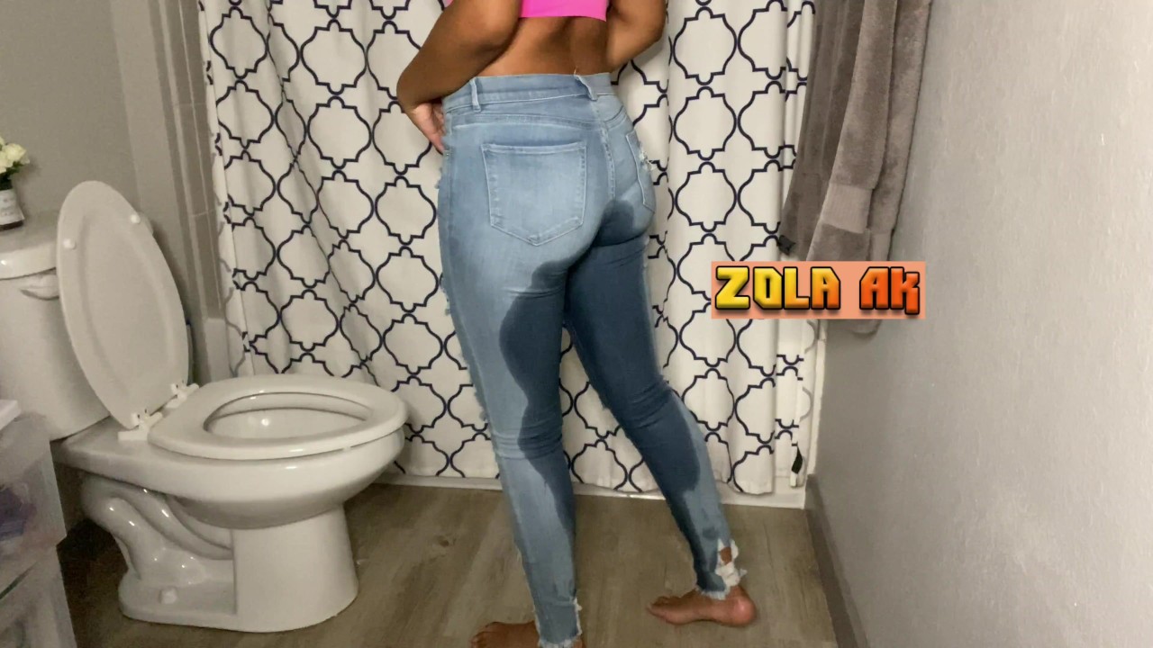 Didn't feel like using the toilet | ebony jeans wetting - Ebony