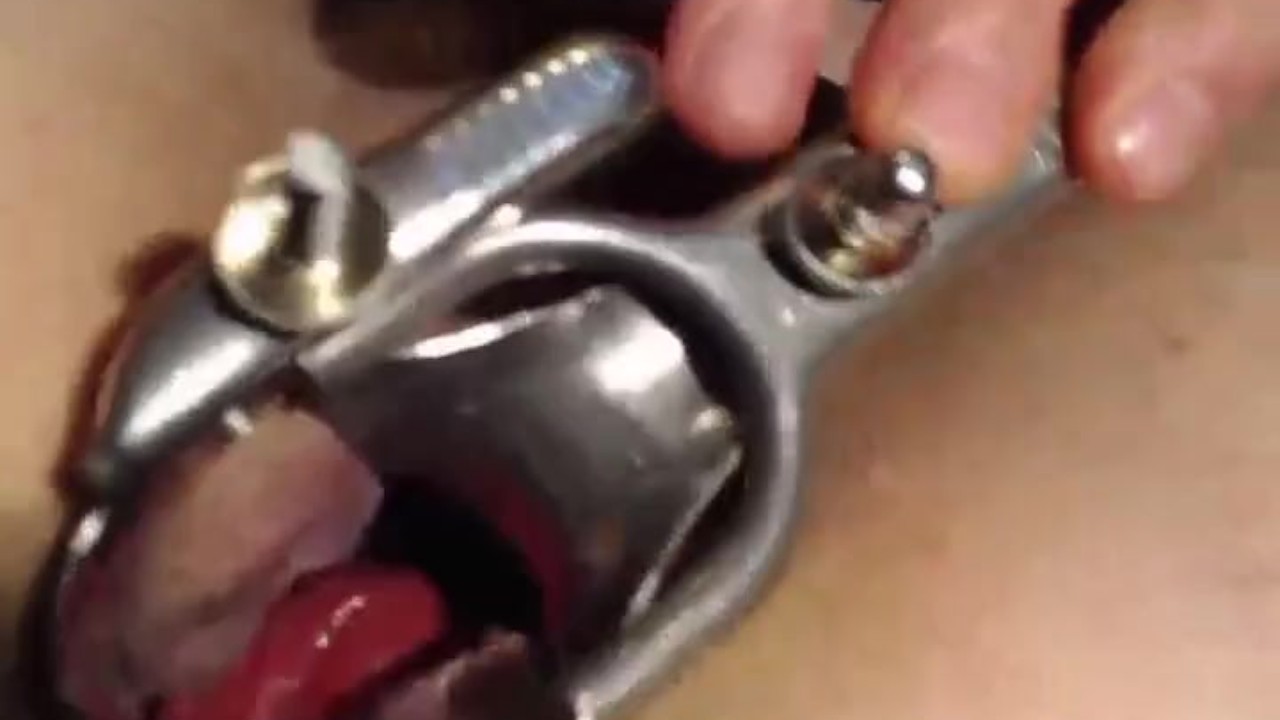 Big size speculum in my ass, put water in my ass and pussy, gape, fuck, cum - Free Sex Video - RedTube