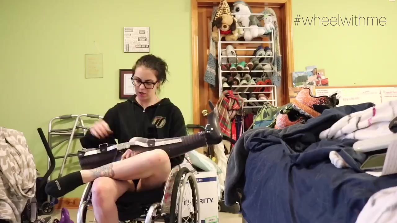 Paraplegic Leg brace - Free Sex Video - RedTube