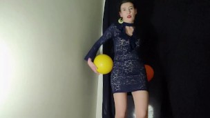 C'mon baby play with me - sexy dance with Balloons by Gypsy Dolores