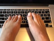 Sexy feet typing amsr