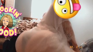 Big White Booty Shaking Everywhere 