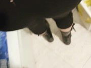 Mom,s friend like see it in to bathroom 3/16