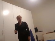 Mom,s friend like see it in to bathroom 9/16