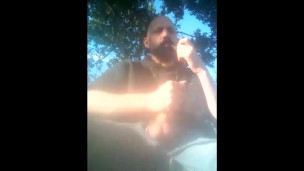 HUGE CUMSHOT ! PIGGING AROUND.......