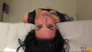 Primeiro deepthroat real para a vagabunda do padrasto! GOZADA NA CARA DEPOIS DE UMA FODA ÁSPERA!
