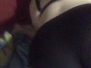 MI CACHONDA ME LA CHUPA CUANDO MI TÍA NO ESTÁ 15/16