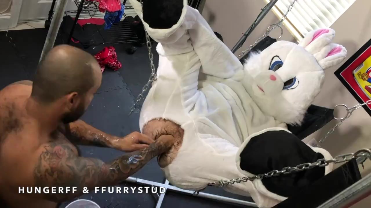 Fisting The Easter Bunny - Video di sesso gratis - RedTube