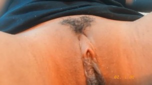 LARGOS LABIOS HÚMEDOS