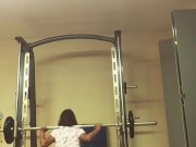 Занимается спортивной задницей перед камерой - Screenshot 10 of 16 - Outside