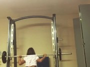 Занимается спортивной задницей перед камерой - Screenshot 8 of 16 - Best Ass