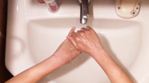 Wash right, wash left, wash both - handwashing video from Hotkralya :)