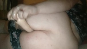 Попка легко принимает дилдо