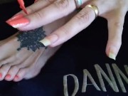 PAINTING MY SEXY NAILS