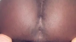 Showing that pretty hole and bouncing that ass