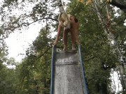 Красивая недотрога стесняясь писает - Screenshot 11 of 16 - HD