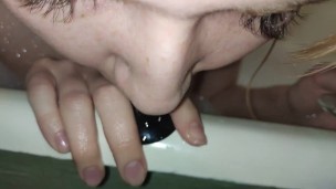 Amateur teen girl suck and fuck by anal plug in bath. Cool deep asshole.