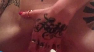 Squirt tattooed babe 
