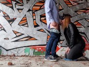 Я трахаю его на заброшенной фабрике, глядя на проезжающие поезда 4/16