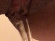 Mama pissing
