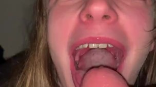 Slutty teen loves Giving Head