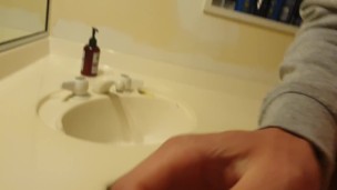 THICK COCK JERKS OFF AND SHOOTS NICE CUMLOAD! SOLO MALE MASTURBATION HD!