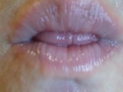 Cосу язык крупным планом. ASMR VIDEO - Screenshot 4 of 16 - Tongue