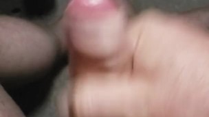 Masturbation avec les bas de ma femme 