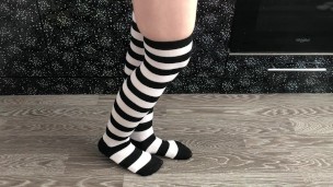 teen girl show her new knee socks foot fetish