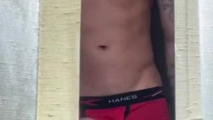 HOT GUY PLAYS WIT HIS SEXY COCK 