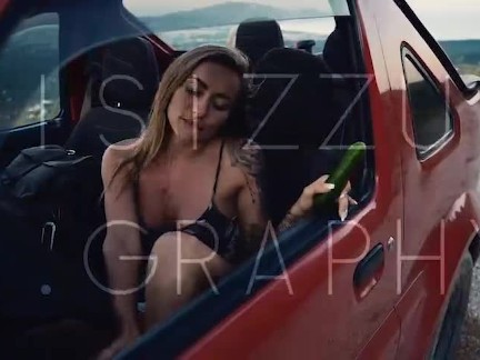 Look how she fuck her pussy with a cucumber