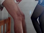 【冰冰】黑絲膝頂地獄，把M打致吐奶 8/16