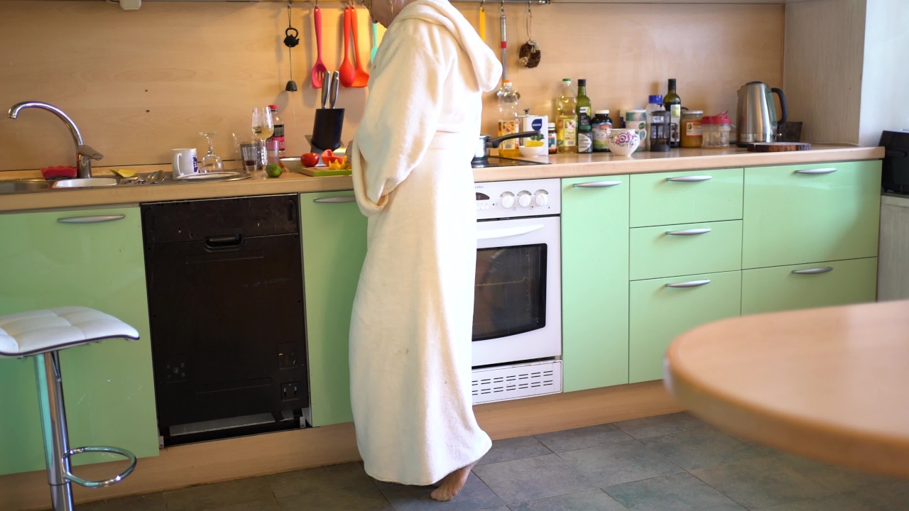 Granny 70 yo Gets Fucked In Kitchen.おばあちゃんに中出し!My-dick-is-big 4K - 無料セックスビデオ - RedTube