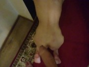  попочкой на члене и в конце получает сильный оргазм 16/16