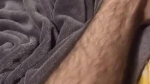Skinny Twink jerks and shows off feet