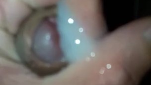 Masturbandome cuando todos duermen