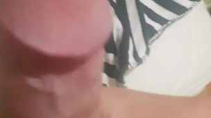 So fucking horny... need to be entertained 