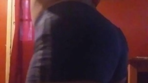 Dancing booty