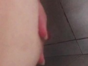 Duchándome y tocándome rico las tetas