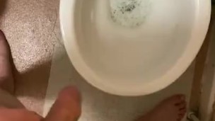 Piss play in my bathroom long and loud 