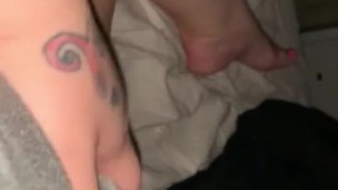 Quick pussy rub before bed 