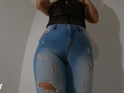  beautiful round ass woman shows herself in tight jeans (sexy cameltoe) OMG 4/16