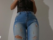  beautiful round ass woman shows herself in tight jeans (sexy cameltoe) OMG 5/16