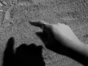 [ASMR] Sons de areia, Mar, sussuros 14/16