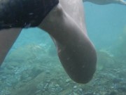 Desnuda en el río 8/16