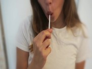 Joi avec ma sucette , studente lollipop sucking 10/16