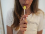 Joi avec ma sucette , studente lollipop sucking 2/16