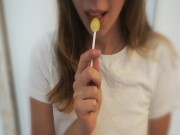 Joi avec ma sucette , studente lollipop sucking 5/16